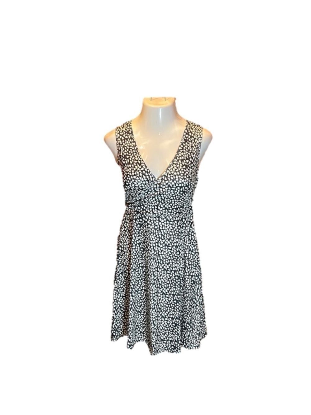 SHEILAY Dark Gray & Cream Print Wrap Dress Size M. NWT!